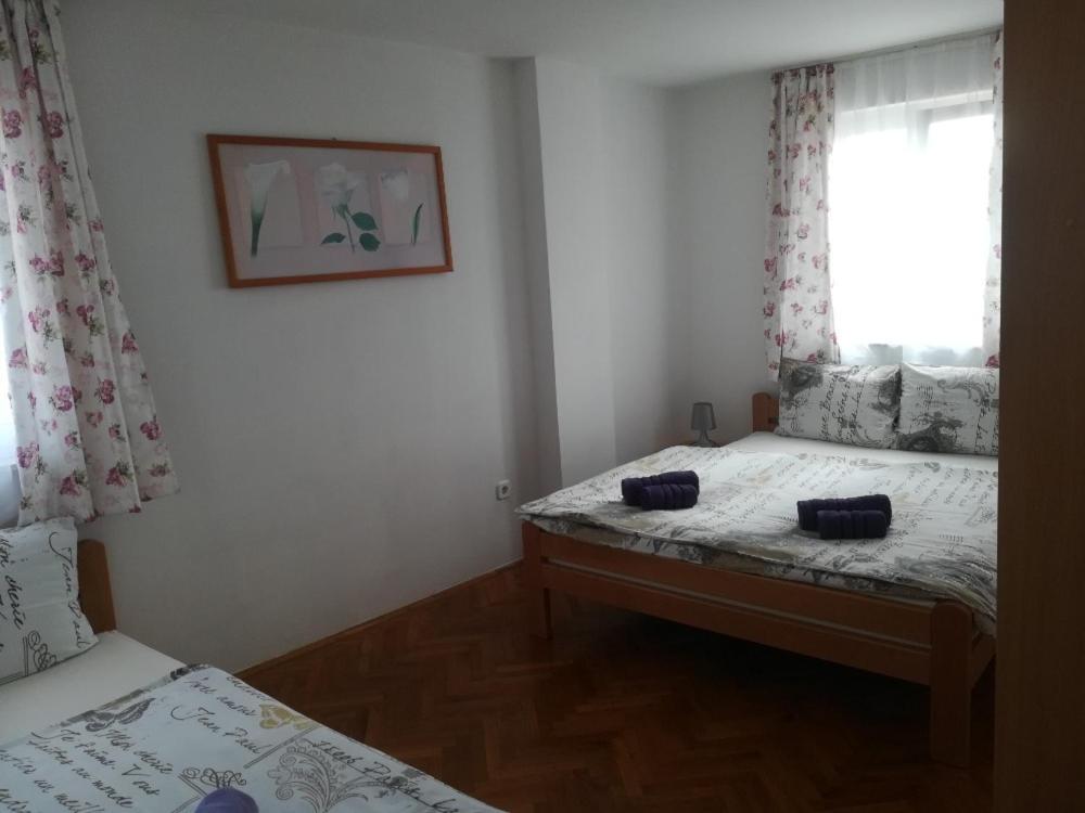 Apartment And Rooms Sidro 佩特坎内 外观 照片