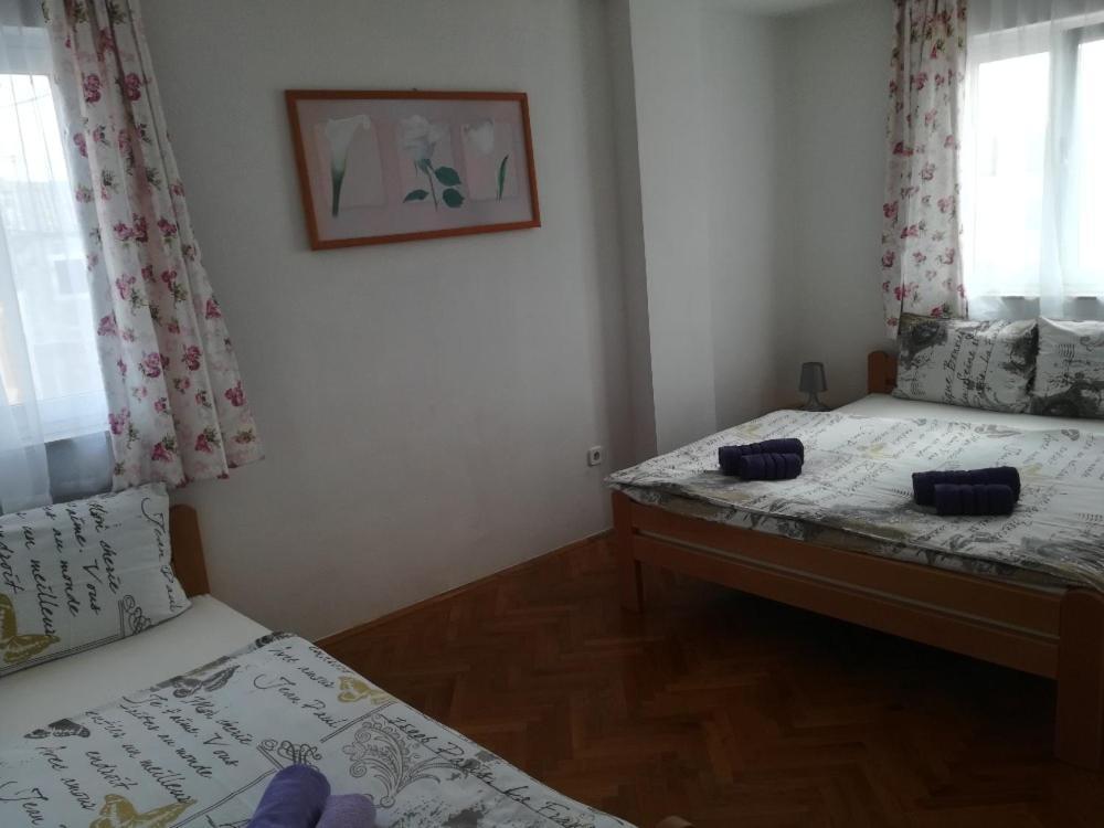 Apartment And Rooms Sidro 佩特坎内 外观 照片