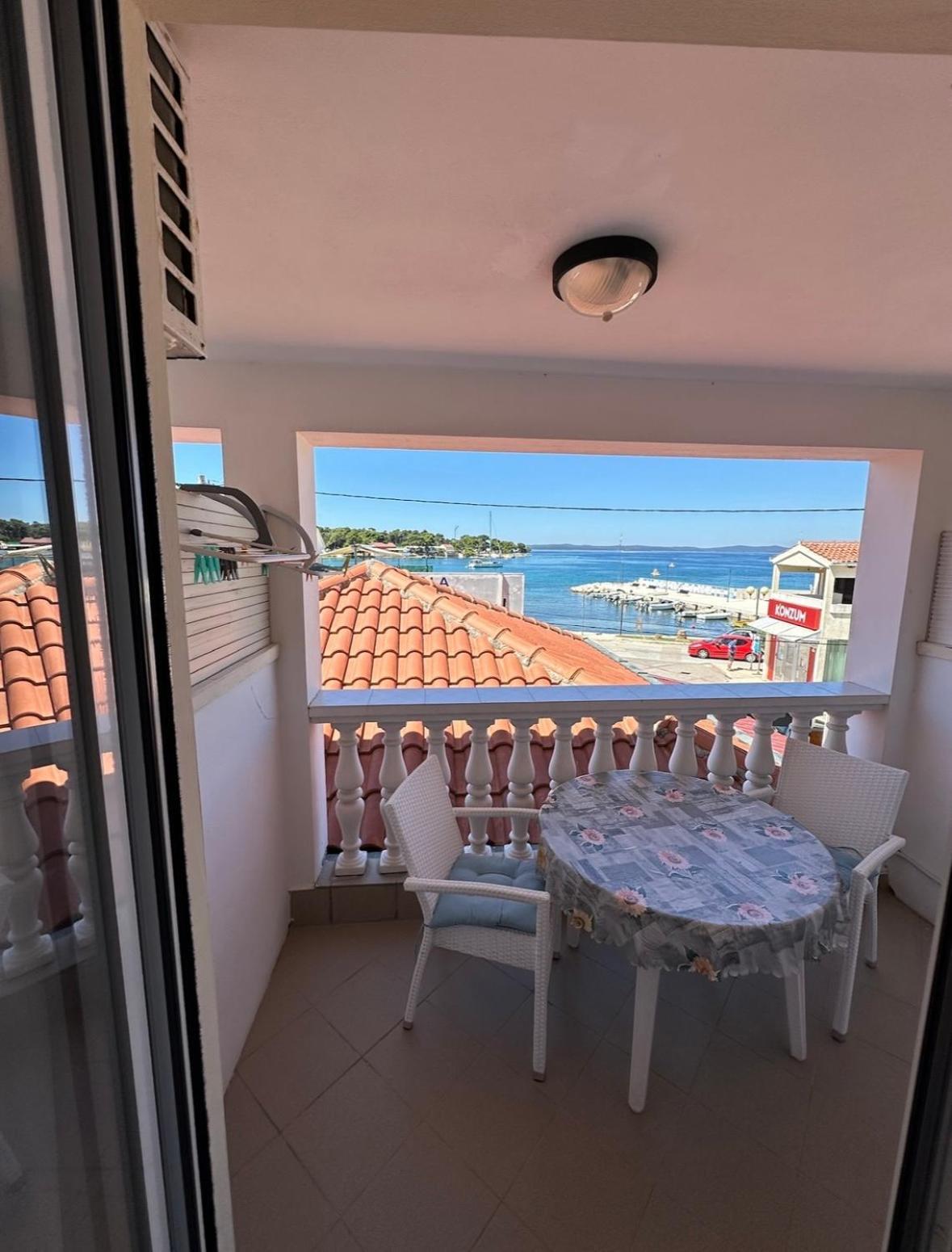Apartment And Rooms Sidro 佩特坎内 外观 照片
