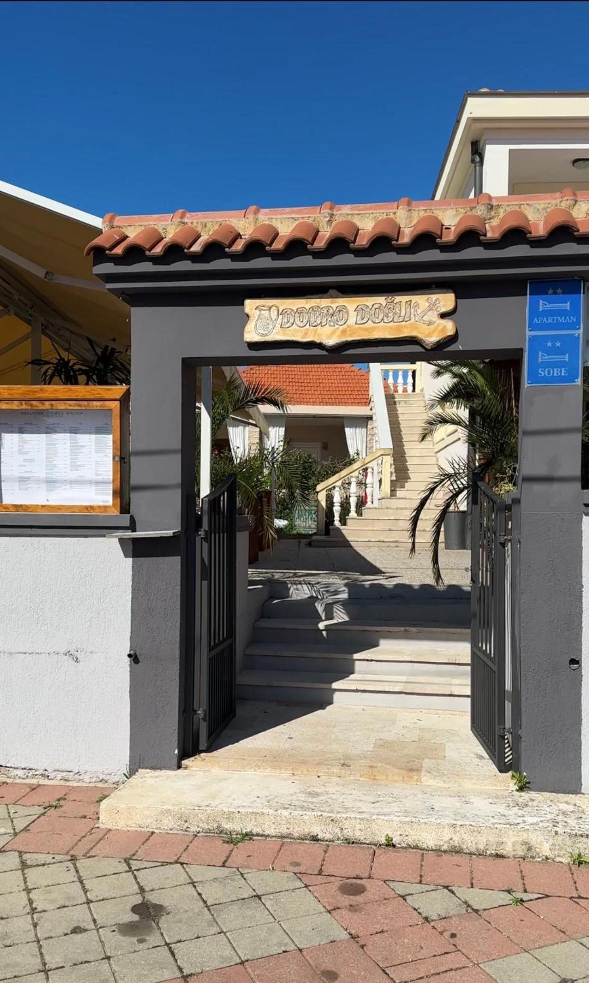 Apartment And Rooms Sidro 佩特坎内 外观 照片