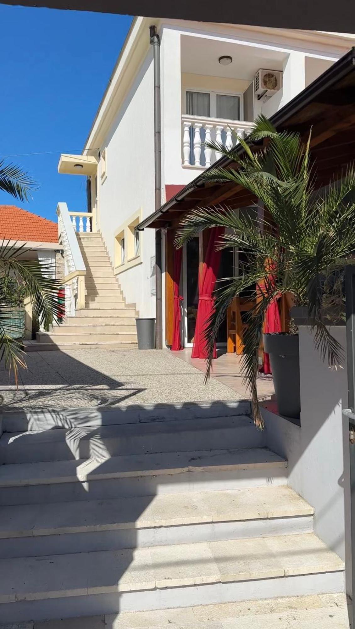 Apartment And Rooms Sidro 佩特坎内 外观 照片